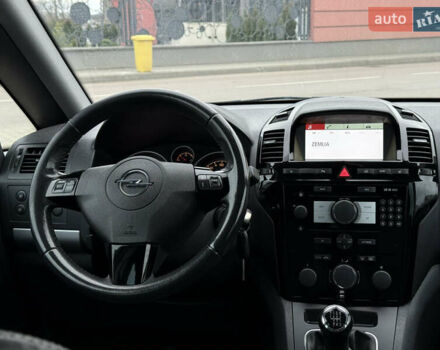 Серый Опель Зафира, объемом двигателя 1.7 л и пробегом 192 тыс. км за 7890 $, фото 20 на Automoto.ua