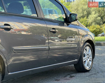 Серый Опель Зафира, объемом двигателя 1.7 л и пробегом 256 тыс. км за 7899 $, фото 23 на Automoto.ua