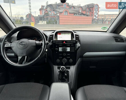 Серый Опель Зафира, объемом двигателя 1.7 л и пробегом 192 тыс. км за 7890 $, фото 25 на Automoto.ua