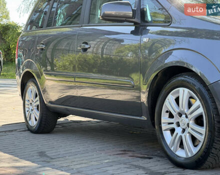 Серый Опель Зафира, объемом двигателя 1.7 л и пробегом 256 тыс. км за 7899 $, фото 19 на Automoto.ua