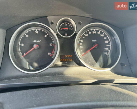 Серый Опель Зафира, объемом двигателя 1.69 л и пробегом 274 тыс. км за 7776 $, фото 8 на Automoto.ua
