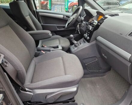 Сірий Опель Зафіра, об'ємом двигуна 1.8 л та пробігом 153 тис. км за 4800 $, фото 5 на Automoto.ua