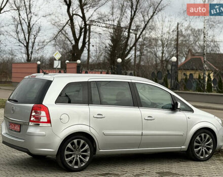 Серый Опель Зафира, объемом двигателя 1.7 л и пробегом 192 тыс. км за 7890 $, фото 95 на Automoto.ua