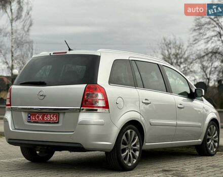 Серый Опель Зафира, объемом двигателя 1.7 л и пробегом 192 тыс. км за 7890 $, фото 91 на Automoto.ua