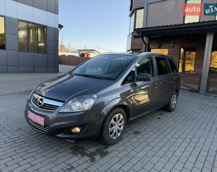 Серый Опель Зафира, объемом двигателя 1.8 л и пробегом 170 тыс. км за 7200 $, фото 19 на Automoto.ua