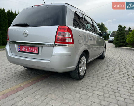 Серый Опель Зафира, объемом двигателя 1.7 л и пробегом 184 тыс. км за 7990 $, фото 12 на Automoto.ua