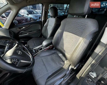 Сірий Опель Зафіра, об'ємом двигуна 2 л та пробігом 235 тис. км за 8990 $, фото 9 на Automoto.ua