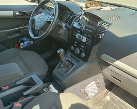 Серый Опель Зафира, объемом двигателя 1.7 л и пробегом 227 тыс. км за 7750 $, фото 10 на Automoto.ua