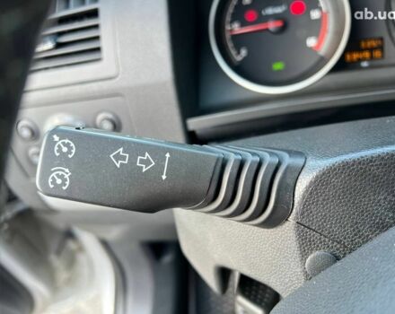 Серый Опель Зафира, объемом двигателя 1.7 л и пробегом 335 тыс. км за 7690 $, фото 26 на Automoto.ua