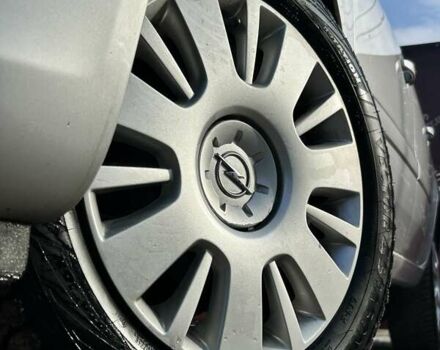 Серый Опель Зафира, объемом двигателя 1.6 л и пробегом 173 тыс. км за 8300 $, фото 5 на Automoto.ua