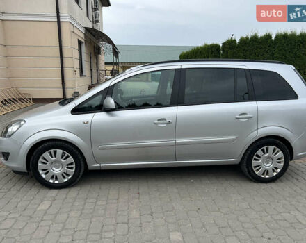 Опель Зафира 2012 в Дунаевцах на Automoto.ua Серый Опель Зафира, объемом двигателя 1.7 л и пробегом 184 тыс. км за 7990 $, фото 18 на Automoto.ua