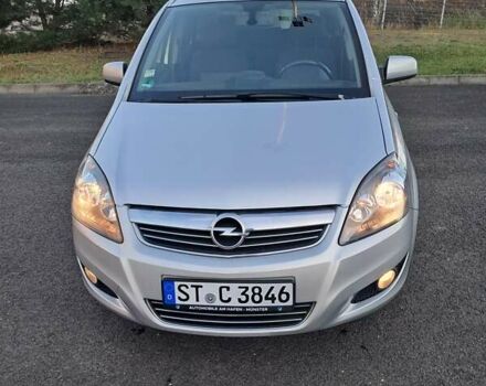 Серый Опель Зафира, объемом двигателя 1.6 л и пробегом 202 тыс. км за 6300 $, фото 10 на Automoto.ua