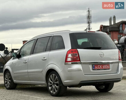 Серый Опель Зафира, объемом двигателя 1.7 л и пробегом 192 тыс. км за 7890 $, фото 103 на Automoto.ua