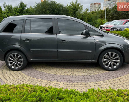 Сірий Опель Зафіра, об'ємом двигуна 1.7 л та пробігом 185 тис. км за 8999 $, фото 7 на Automoto.ua
