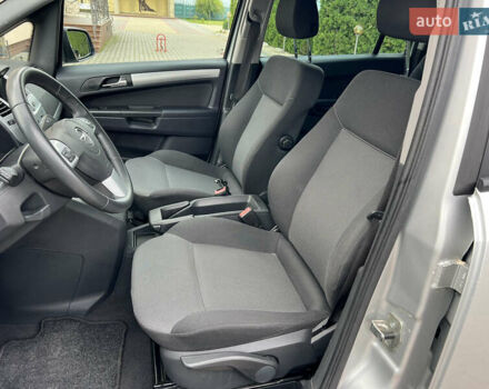 Опель Зафира 2012 в Дунаевцах на Automoto.ua Серый Опель Зафира, объемом двигателя 1.7 л и пробегом 184 тыс. км за 7990 $, фото 33 на Automoto.ua