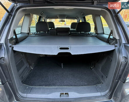 Серый Опель Зафира, объемом двигателя 1.8 л и пробегом 170 тыс. км за 7200 $, фото 10 на Automoto.ua