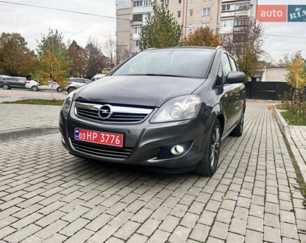Опель Зафира 2012 в Луцке на Automoto.ua Серый Опель Зафира, объемом двигателя 1.7 л и пробегом 242 тыс. км за 8600 $, фото 1 на Automoto.ua
