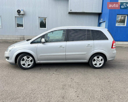 Серый Опель Зафира, объемом двигателя 1.6 л и пробегом 142 тыс. км за 7150 $, фото 3 на Automoto.ua