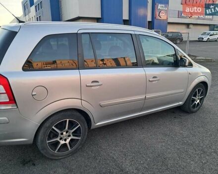 Серый Опель Зафира, объемом двигателя 1.6 л и пробегом 202 тыс. км за 6300 $, фото 13 на Automoto.ua