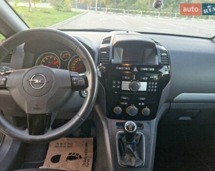 Сірий Опель Зафіра, об'ємом двигуна 1.6 л та пробігом 187 тис. км за 6750 $, фото 29 на Automoto.ua