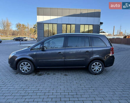 Серый Опель Зафира, объемом двигателя 1.8 л и пробегом 170 тыс. км за 7200 $, фото 5 на Automoto.ua