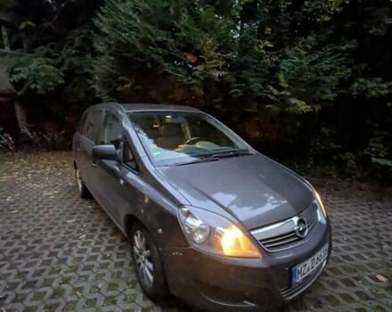 Серый Опель Зафира, объемом двигателя 1.7 л и пробегом 300 тыс. км за 6500 $, фото 3 на Automoto.ua