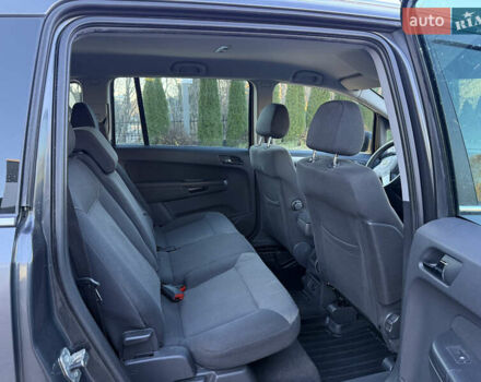 Серый Опель Зафира, объемом двигателя 1.8 л и пробегом 170 тыс. км за 7200 $, фото 29 на Automoto.ua