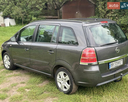 Серый Опель Зафира, объемом двигателя 1.69 л и пробегом 151 тыс. км за 6900 $, фото 5 на Automoto.ua
