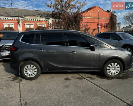 Сірий Опель Зафіра, об'ємом двигуна 2 л та пробігом 235 тис. км за 8990 $, фото 6 на Automoto.ua