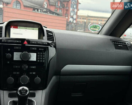 Серый Опель Зафира, объемом двигателя 1.7 л и пробегом 192 тыс. км за 7890 $, фото 23 на Automoto.ua