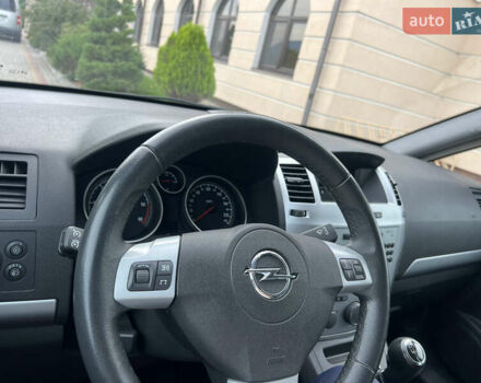 Серый Опель Зафира, объемом двигателя 1.7 л и пробегом 184 тыс. км за 7990 $, фото 45 на Automoto.ua