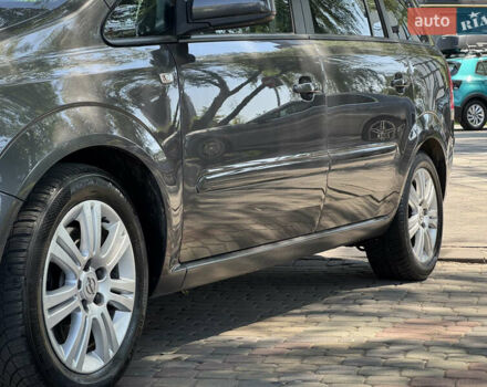 Серый Опель Зафира, объемом двигателя 1.7 л и пробегом 256 тыс. км за 7899 $, фото 20 на Automoto.ua