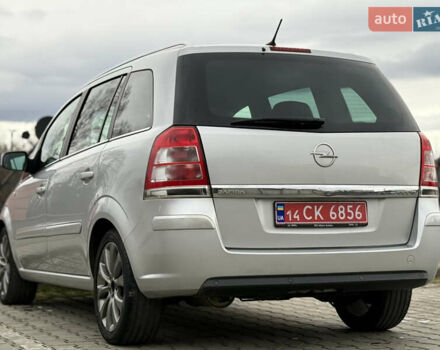 Серый Опель Зафира, объемом двигателя 1.7 л и пробегом 192 тыс. км за 7890 $, фото 108 на Automoto.ua