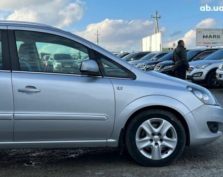 Серый Опель Зафира, объемом двигателя 1.7 л и пробегом 335 тыс. км за 7690 $, фото 10 на Automoto.ua