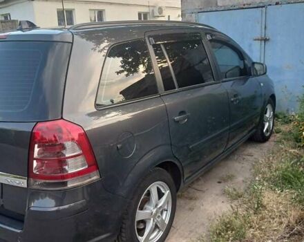 Серый Опель Зафира, объемом двигателя 1.7 л и пробегом 240 тыс. км за 8500 $, фото 2 на Automoto.ua