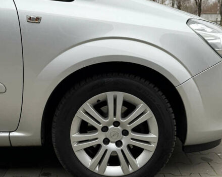 Серый Опель Зафира, объемом двигателя 1.8 л и пробегом 169 тыс. км за 8350 $, фото 22 на Automoto.ua