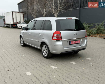 Серый Опель Зафира, объемом двигателя 1.8 л и пробегом 169 тыс. км за 8350 $, фото 6 на Automoto.ua