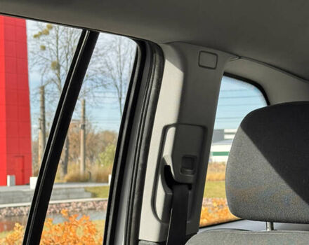 Серый Опель Зафира, объемом двигателя 1.7 л и пробегом 204 тыс. км за 8700 $, фото 29 на Automoto.ua