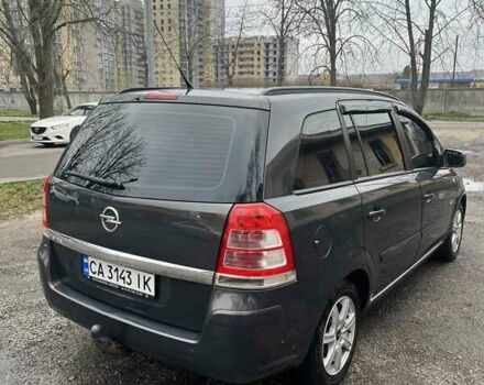 Серый Опель Зафира, объемом двигателя 1.6 л и пробегом 260 тыс. км за 7800 $, фото 7 на Automoto.ua