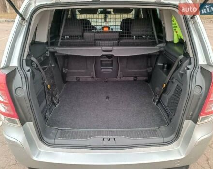 Серый Опель Зафира, объемом двигателя 1.69 л и пробегом 260 тыс. км за 8500 $, фото 38 на Automoto.ua