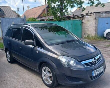Серый Опель Зафира, объемом двигателя 1.7 л и пробегом 240 тыс. км за 8500 $, фото 5 на Automoto.ua