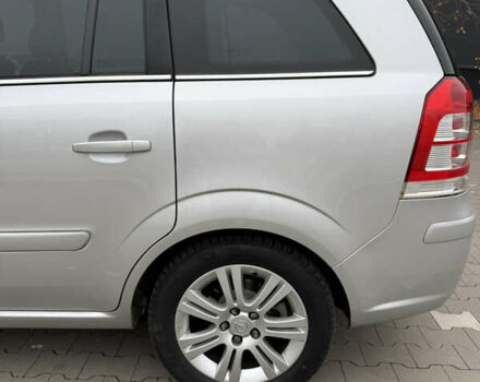 Серый Опель Зафира, объемом двигателя 1.8 л и пробегом 169 тыс. км за 8350 $, фото 9 на Automoto.ua