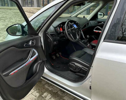 Серый Опель Зафира, объемом двигателя 1.96 л и пробегом 202 тыс. км за 7999 $, фото 10 на Automoto.ua