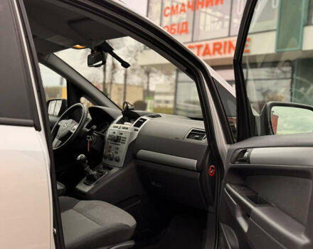 Серый Опель Зафира, объемом двигателя 1.7 л и пробегом 204 тыс. км за 8700 $, фото 26 на Automoto.ua