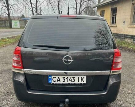 Серый Опель Зафира, объемом двигателя 1.6 л и пробегом 260 тыс. км за 7800 $, фото 4 на Automoto.ua