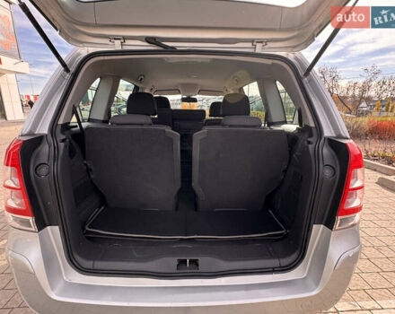 Серый Опель Зафира, объемом двигателя 1.7 л и пробегом 204 тыс. км за 8700 $, фото 32 на Automoto.ua