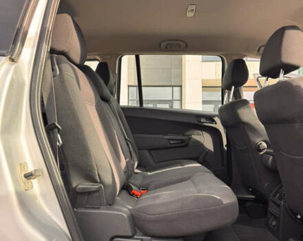 Серый Опель Зафира, объемом двигателя 1.7 л и пробегом 204 тыс. км за 8700 $, фото 21 на Automoto.ua