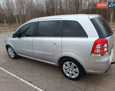 Серый Опель Зафира, объемом двигателя 1.69 л и пробегом 260 тыс. км за 8500 $, фото 23 на Automoto.ua