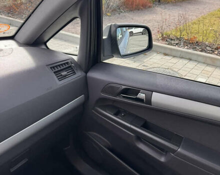 Серый Опель Зафира, объемом двигателя 1.7 л и пробегом 204 тыс. км за 8700 $, фото 18 на Automoto.ua