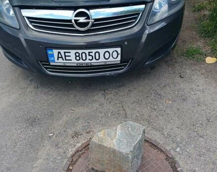 Серый Опель Зафира, объемом двигателя 1.7 л и пробегом 240 тыс. км за 8500 $, фото 8 на Automoto.ua